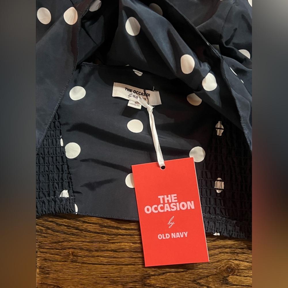 Old Navy Blue and White Polka Dot Top - Picture 3 of 4